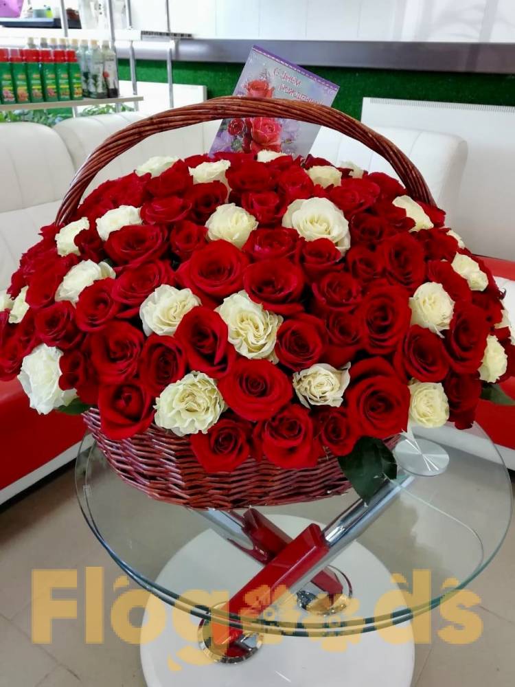 Корзина «Королеве» за 81 459 руб.